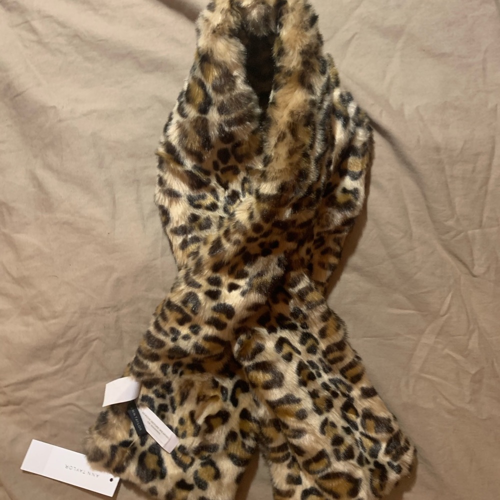 Ann Taylor Faux Fur Leopard Scarf